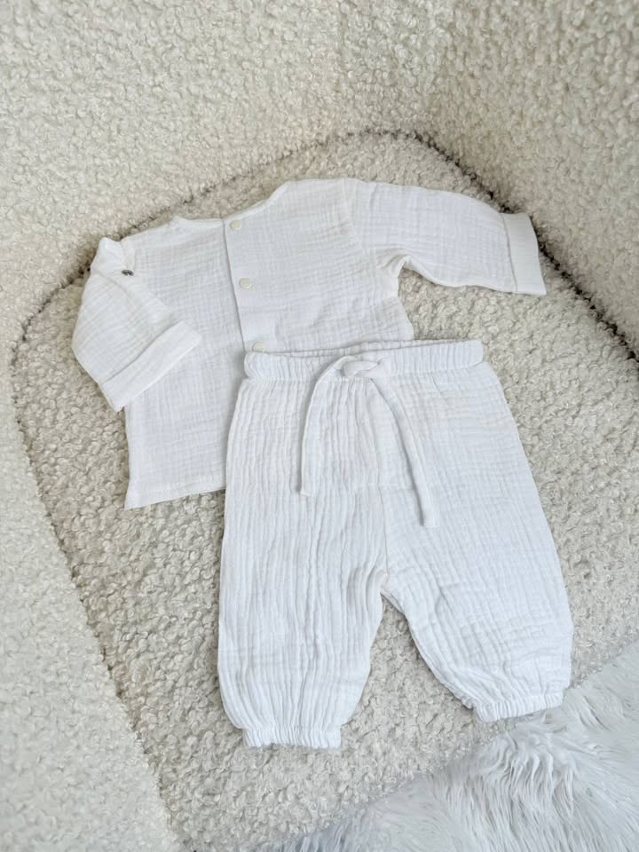 Completo neonato Sky Pearl in cotone mussola bianco