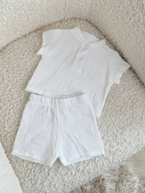 Completo bambino Alex bianco - maglietta con bottoni e pantaloncini in cotone