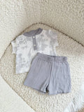 Completo estivo bambino in mussola grigia con t-shirt stampa animali e shorts