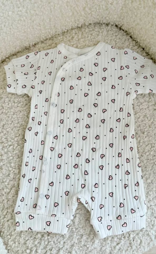 Pagliaccetto neonata fantasia cuore